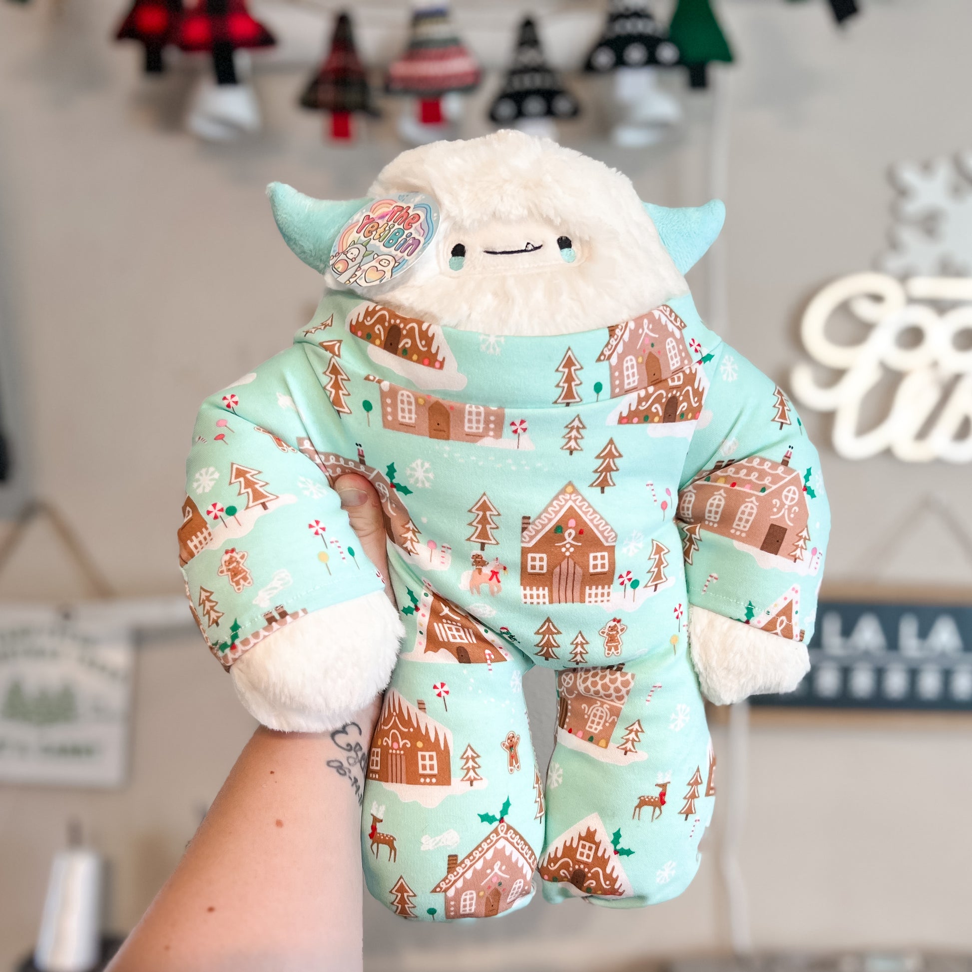 FEB111551 - BABY YETI 22IN PLUSH - Previews World